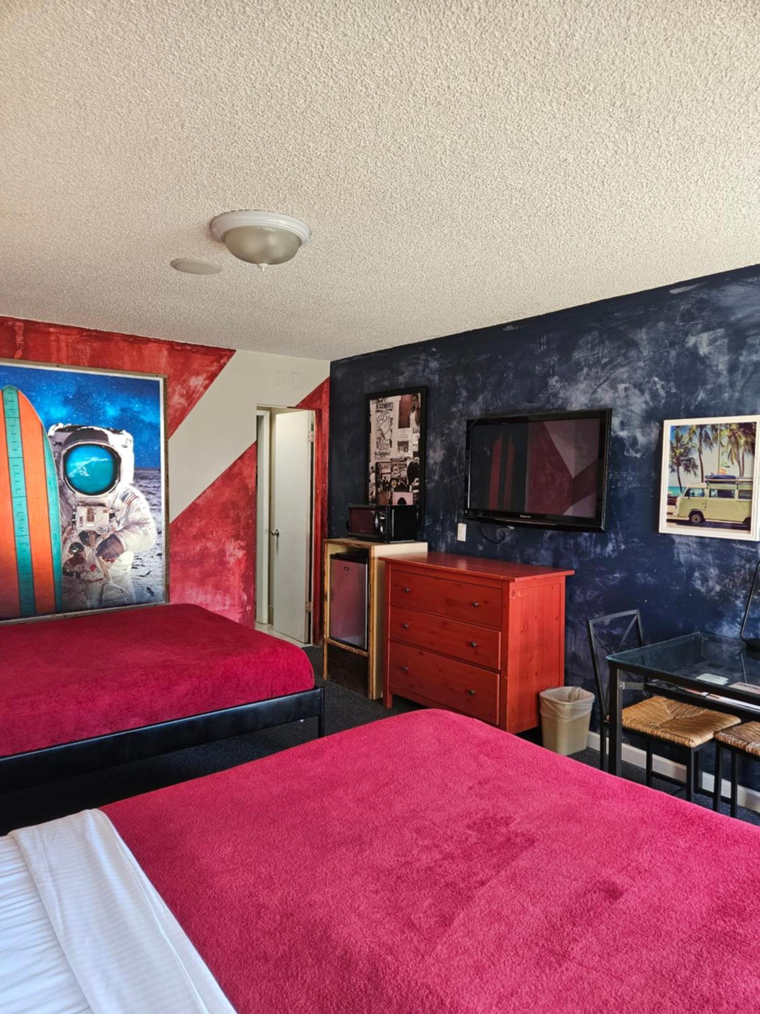 Huntington Surf Inn Хантингтон-Бич Экстерьер фото